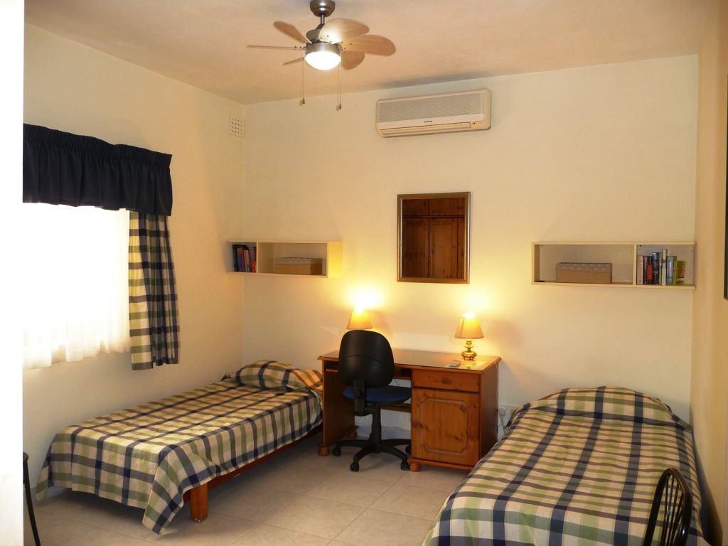 Student homestay San Gwann, Msida, Malta Bed and